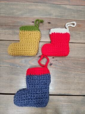 VTG Crochet Handmade Christmas Ornaments stockings, Yarn 4" Lot Of 3